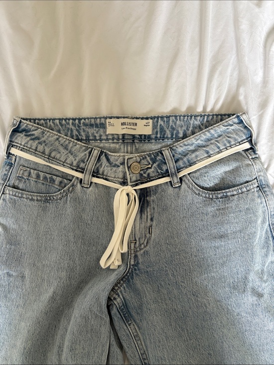 Hollister Denim - Hollister Light Wash low rise baggy jeans with white (removable) drawstring